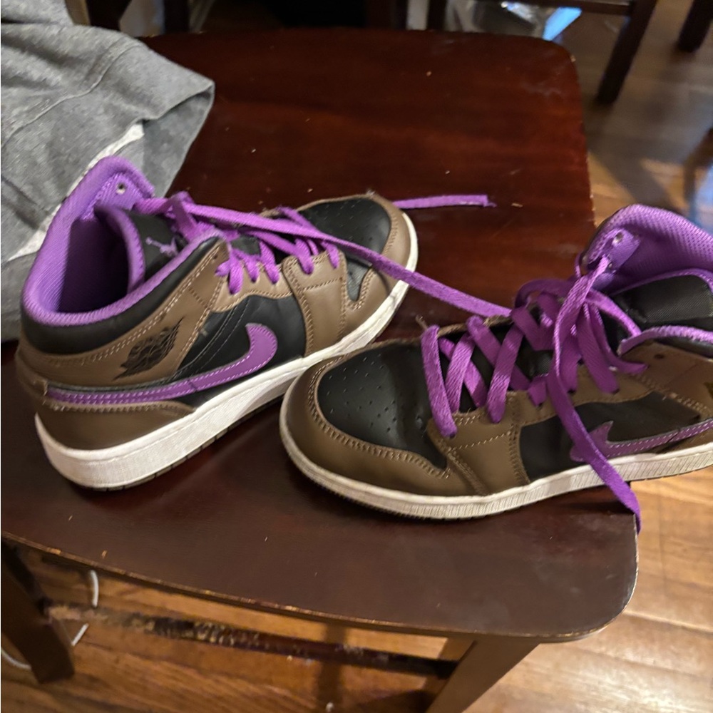 Kids' Nike High-Top Sneakers - Purple and Brownn